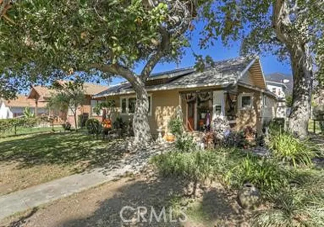 Photo 2 of Multi family home for sale at 615 /617 Wildrose, Monrovia, CA 91016 | MLS# AR26192853 | Listing updated on 2026-09-26