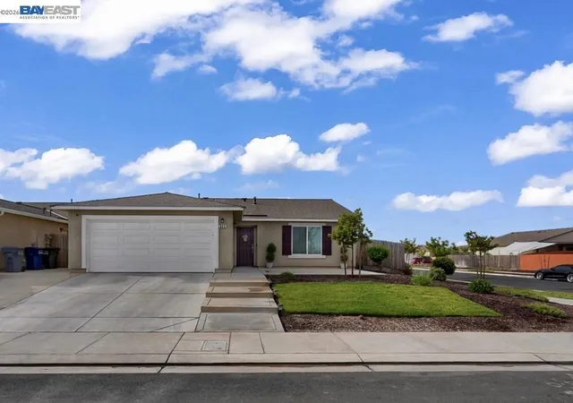 Photo 1 of Single family home for sale at 698 Keng Crt, Merced, CA 95341 | MLS# 41148105 | Listing updated on 2026-10-09