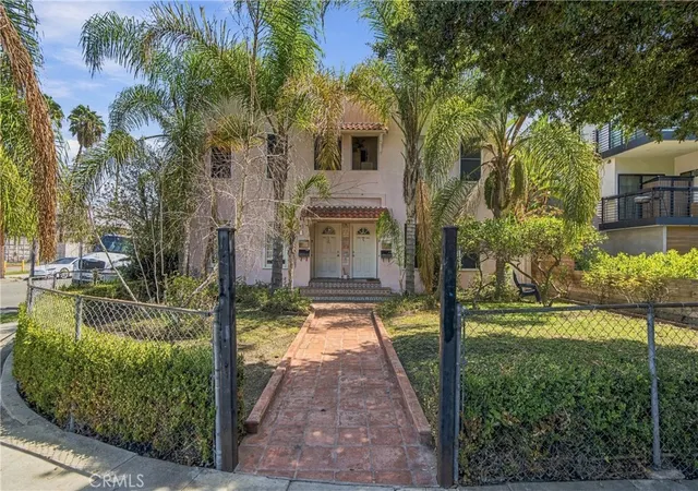 Multi family home for sale at 846 N Harvard Blvd, Los Angeles, CA 90029 | MLS# AR26200044