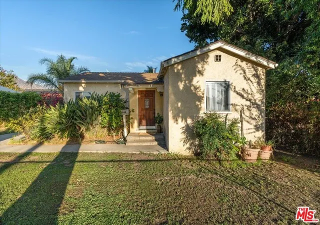 Photo 1 of Single family home for sale at 2548 Casitas Ave, Altadena, CA 91001 | MLS# 26958905 | Listing updated on 2026-09-26