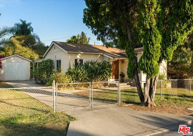 Photo 3 of Single family home for sale at 2548 Casitas Ave, Altadena, CA 91001 | MLS# 26958905 | Listing updated on 2026-09-26