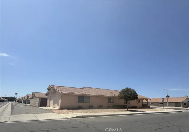Photo 2 of Single family home for sale at 844 La Morena, Hemet, CA 92545 | MLS# IG26200055 | Listing updated on 2026-09-18