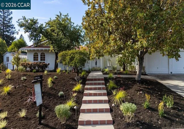 Photo 2 of Sale Pending at 2431 Alamo Glen, Alamo, CA 94507 | MLS# 41148114 | Listing updated on 2026-10-10