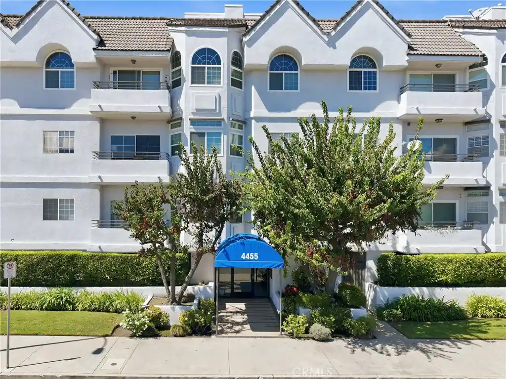 Photo 1 of Condo for sale at 4455 Hazeltine Ave #208, Sherman Oaks, CA 91423 | MLS# SR26195769 | Listing updated on 2026-10-28