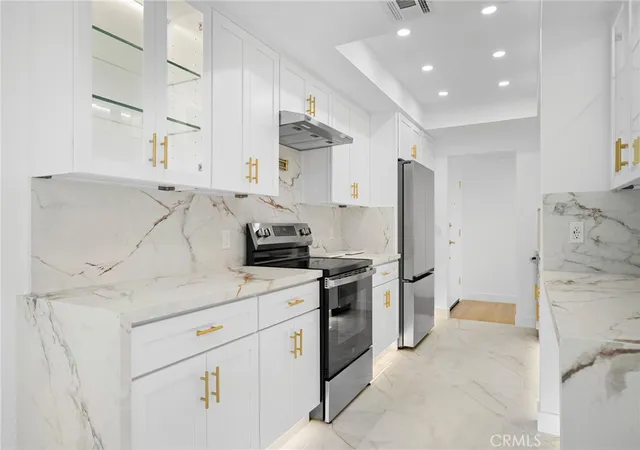 Photo 1 of Condo for sale at 1401 Valley View Rd #329, Glendale, CA 91202 | MLS# GD26199426 | Listing updated on 2026-09-13