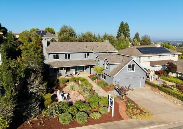 Photo 2 of Single family home for sale at 112 Rockridge Ln, Santa Cruz, CA 95060 | MLS# ML82058630 | Listing updated on 2026-10-12
