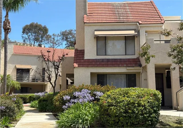 Listing Photo 1 - Condo for sale in building located at 65 Largo St, Laguna Niguel, CA 92677