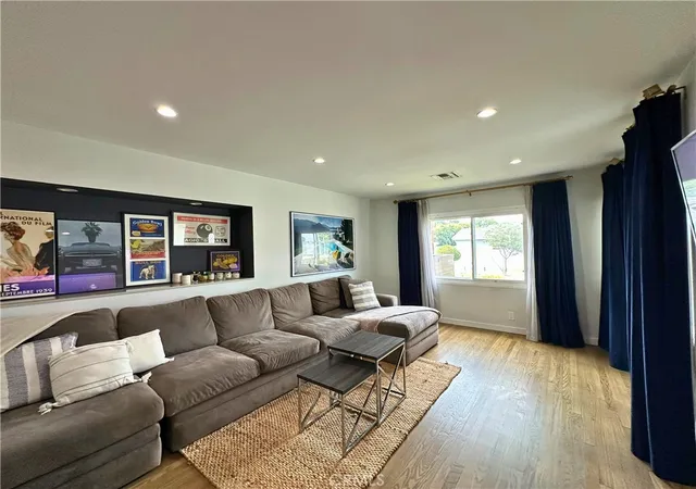 Photo 4 of Single family home for sale at 5785 Bertrand Ave, Encino, CA 91316 | MLS# SR26196919 | Listing updated on 2026-10-07