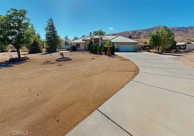 Photo 3 of Single family home for sale at 21723 Hercules St, Apple Valley, CA 92308 | MLS# HD26199309 | Listing updated on 2026-10-30