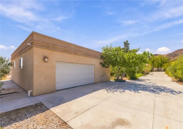 Photo 3 of Single family home for sale at 20057 Rancherias, Apple Valley, CA 92307 | MLS# HD26200234 | Listing updated on 2026-09-29
