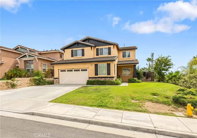Photo 3 of Sale Pending at 29151 Gandolf Ct, Murrieta, CA 92563 | MLS# SW26199732 | Listing updated on 2026-10-10