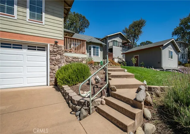 Photo 2 of Single family home for sale at 19516 Mountain Meadow N, Hidden Valley Lake, CA 95467 | MLS# LC26199567 | Listing updated on 2026-09-13