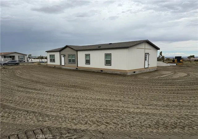 Photo 2 of Manufactured home for sale at 12120 Redwood Rd, Pinon Hills, CA 92372 | MLS# SW26200368 | Listing updated on 2026-09-18