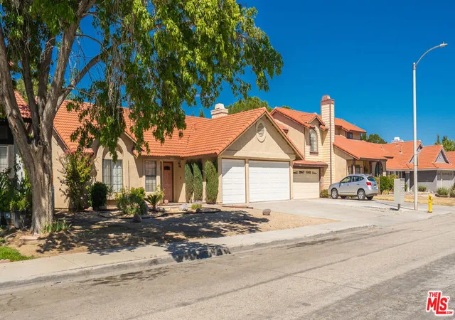 Photo 2 of Sale Pending at 37519 Rose St, Palmdale, CA 93552 | MLS# 26987733 | Listing updated on 2026-10-02