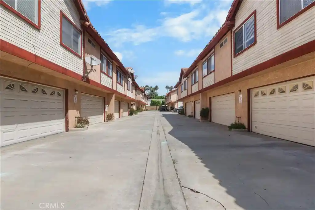 Listing Photo 1 - Condo for sale in 11233 Barnwall St located at 11233 Barnwall St, Norwalk, CA 90650 - Unit 11233 Barnwall St