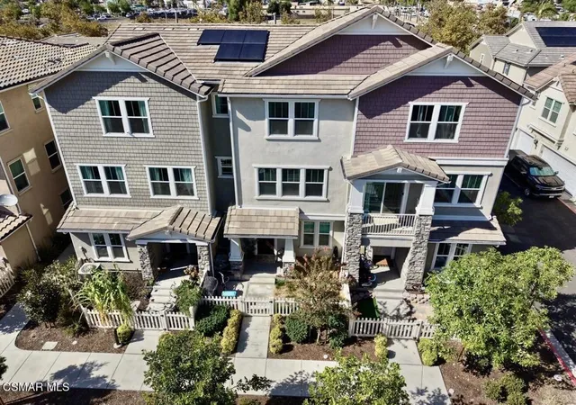 Photo 1 of Townhouse for sale at 519 Coconut Ln, Fillmore, CA 93015 | MLS# 226004377 | Listing updated on 2026-10-02