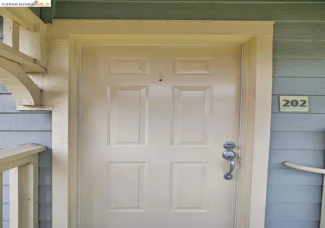 Condo for sale at 202 Shoreline Ct, Richmond, CA 94804 | MLS# 41148160