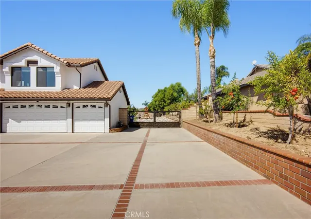 Photo 3 of Sale Pending at 11135 Aldren Ct, Moreno Valley, CA 92555 | MLS# OC26199816 | Listing updated on 2026-10-08
