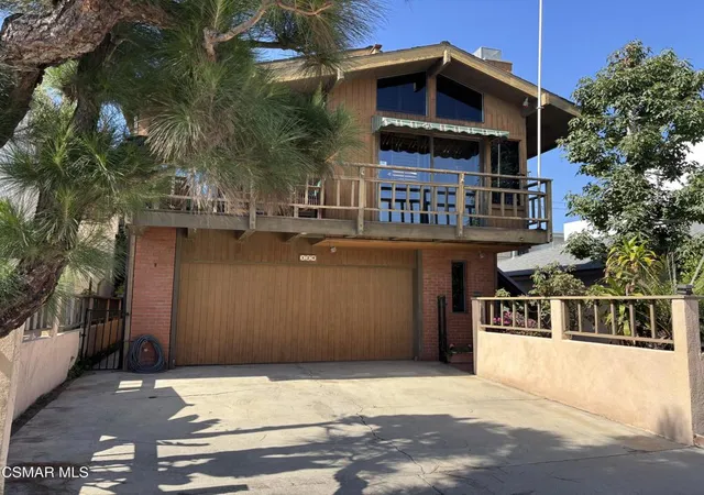 Single family home for sale at 129 Van Nuys Ave, Oxnard, CA 93035 | MLS# 226004379