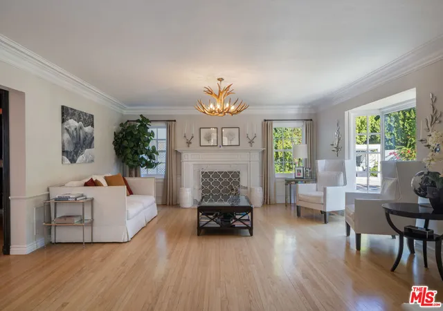 Photo 4 of Single family home for sale at 17503 Rancho St, Encino, CA 91316 | MLS# 26980191 | Listing updated on 2026-09-21
