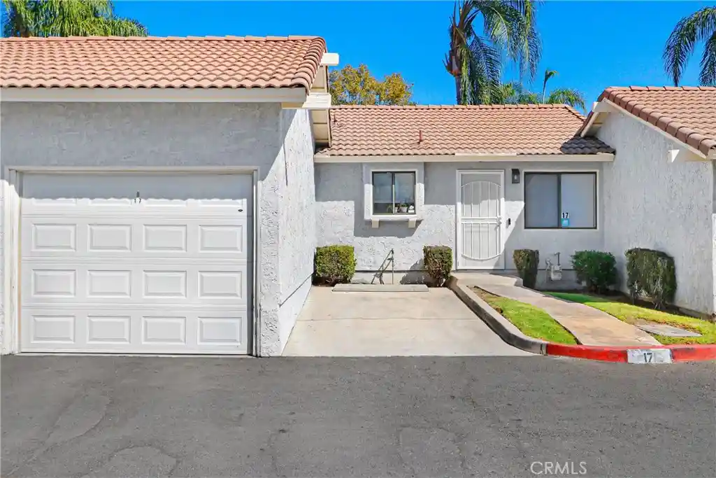 Listing Photo 1 - Condo for sale in 9505 Arlington located at 9505 Arlington, Riverside, CA 92503 - Unit #17