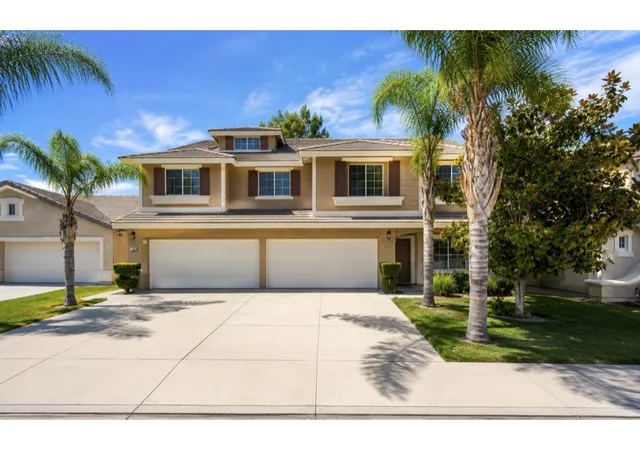 Photo 3 of Single family home for sale at 8550 Rolling Hills Dr, Corona, CA 92883 | MLS# IG26201004 | Listing updated on 2026-10-03