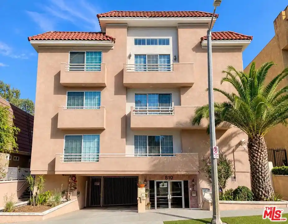 Condo for sale at 810 S Lucerne Blvd #203, Los Angeles, CA 90005 | MLS# 26972609