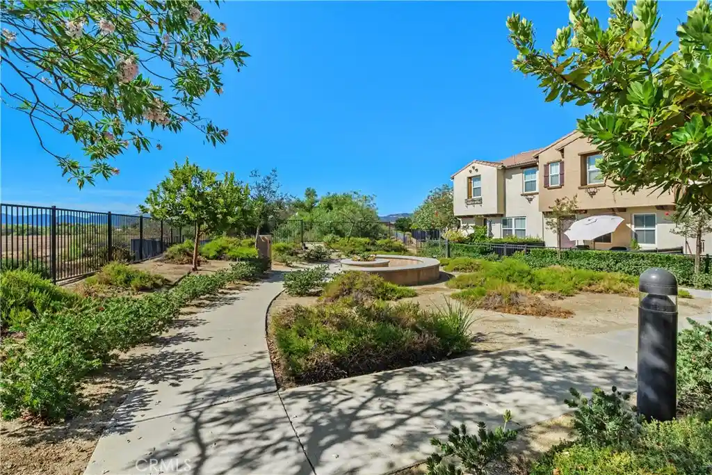 Photo 1 of Townhouse for sale at 40410 Calle Real, Murrieta, CA 92563 | MLS# SW26201029 | Listing updated on 2026-10-21