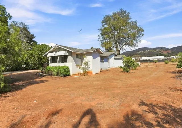 Photo 3 of Single family home for sale at 1045 Warmlands Ave, Vista, CA 92084 | MLS# NDP2608625 | Listing updated on 2026-09-21