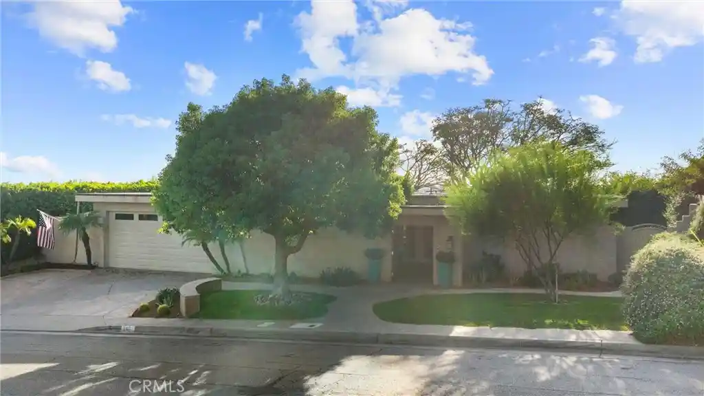 Single family home for sale at 2621 N Mountain, Claremont, CA 91711 | MLS# CV26201024