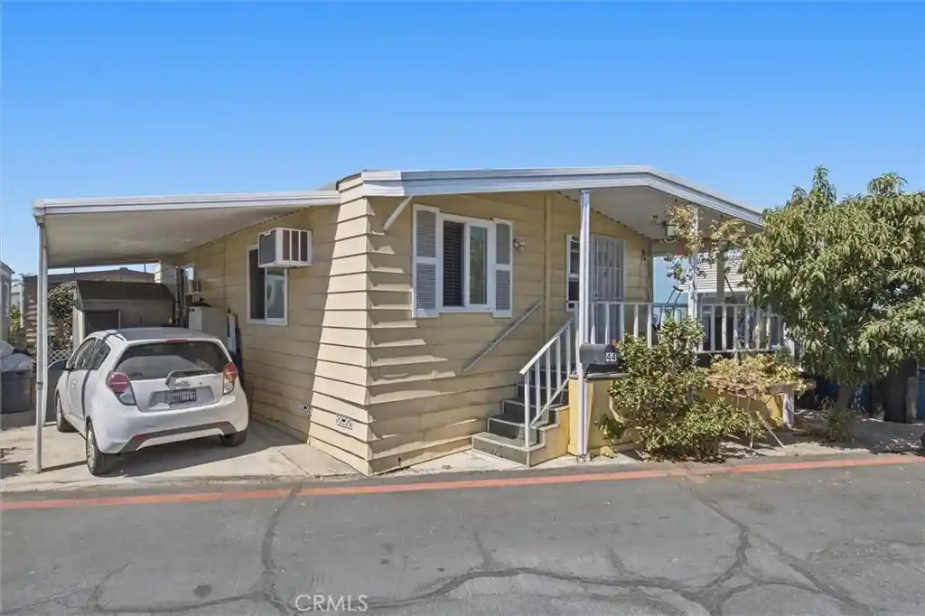 Photo 1 of Manufactured home for sale at 1850 W Orangethorpe Ave #44, Fullerton, CA 92833 | MLS# OC26200305 | Listing updated on 2026-10-29