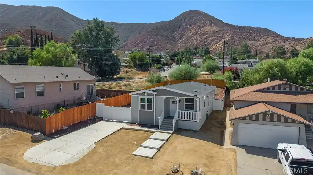 Photo 1 of Sale Pending at 33239 Adelfa, Lake Elsinore, CA 92530 | MLS# IG26200918 | Listing updated on 2026-10-20