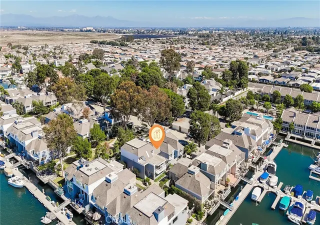 Photo 3 of Townhouse for sale at 16433 Wimbledon, Huntington Beach, CA 92649 | MLS# OC26201009 | Listing updated on 2026-10-13