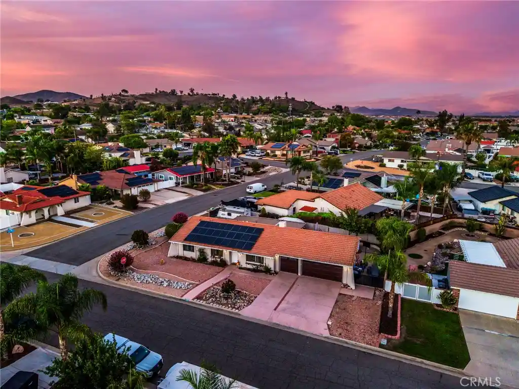 Photo 1 of Single family home for sale at 23618 Fair Weather, Canyon Lake, CA 92587 | MLS# SW26201384 | Listing updated on 2026-10-19