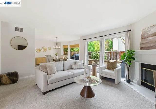 Townhouse for sale at 540 Ivy Pointe Cir, San Ramon, CA 94582 | MLS# 41148234