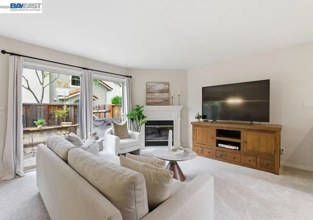 Photo 2 of Townhouse for sale at 540 Ivy Pointe Cir, San Ramon, CA 94582 | MLS# 41148234 | Listing updated on 2026-10-07
