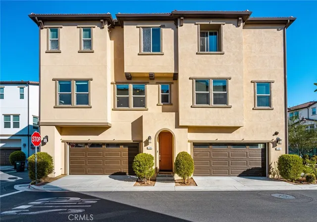 Listing Photo 5 - Condo for sale in building located at 114 High Mdw, Lake Forest, CA 92610