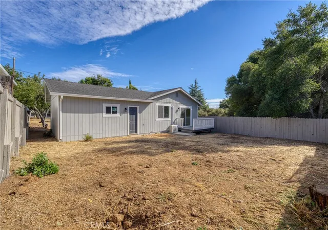 Photo 3 of Single family home for sale at 9101 Takelma, Kelseyville, CA 95451 | MLS# LC26201420 | Listing updated on 2026-10-11