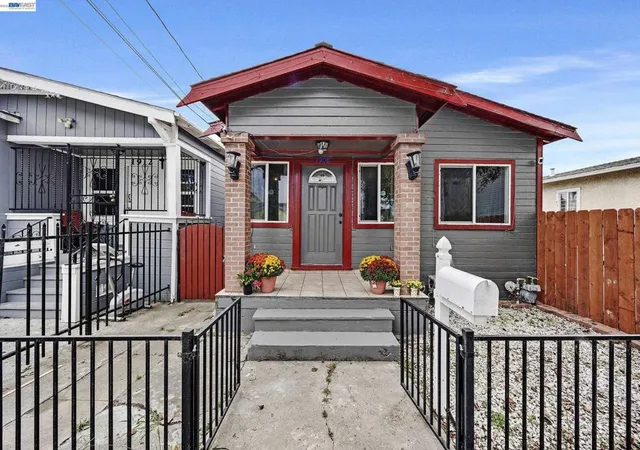 Photo 2 of Sale Pending at 1908 Pennsylvania Ave, Richmond, CA 94801 | MLS# 41148257 | Listing updated on 2026-09-28