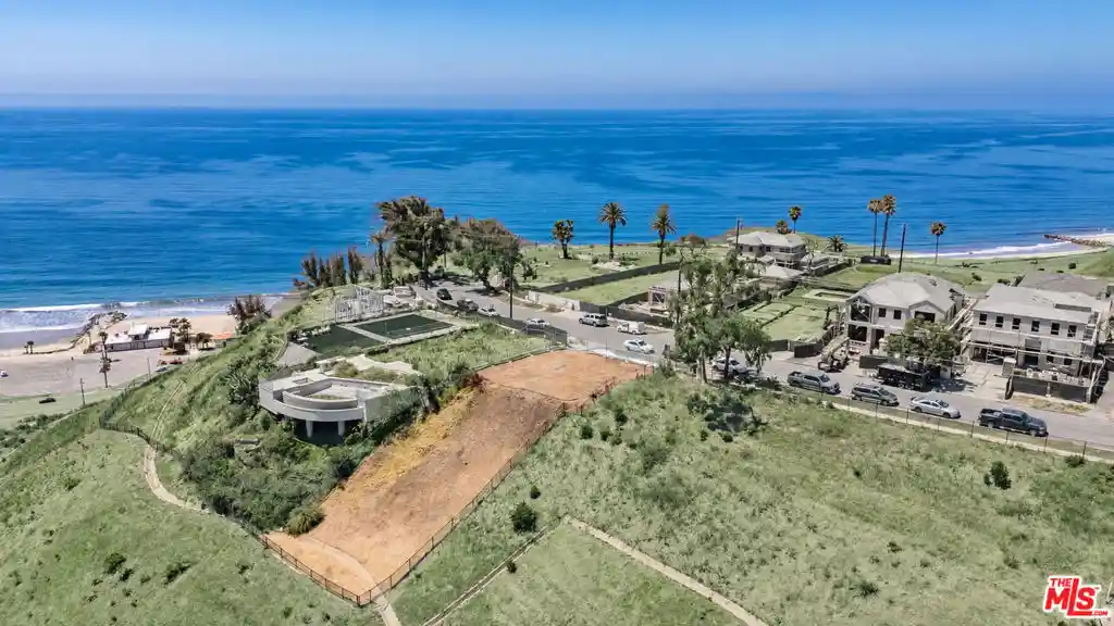 Photo 1 of Land for sale at 15215 Friends St, Pacific Palisades, CA 90272 | MLS# 26988013 | Listing updated on 2026-10-19