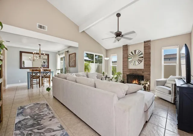 Listing Photo 1 - Condo for sale in building located at 3553 Coconut Wy, Oceanside, CA 92058