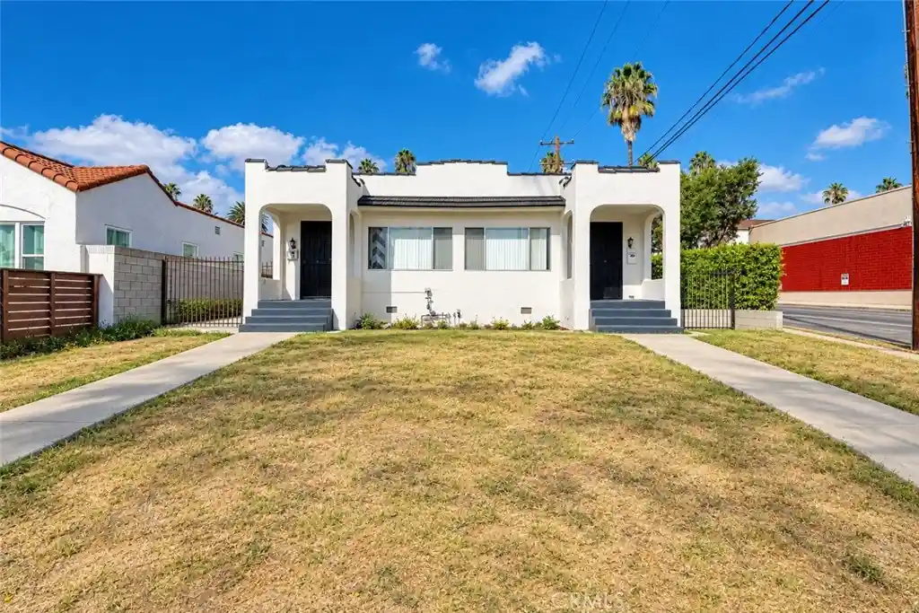 Multi family home for sale at 5419 S Harcourt, Los Angeles, CA 90043 | MLS# CV26198269