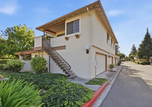 Photo 1 of Condo for sale at 410 Colony Crst Dr, San Jose, CA 95123 | MLS# ML82061288 | Listing updated on 2026-10-11