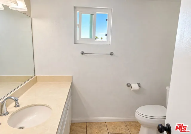 Listing Photo 4 - Condo for sale in building located at 25830 Oak St, Lomita, CA 90717 - Unit #1