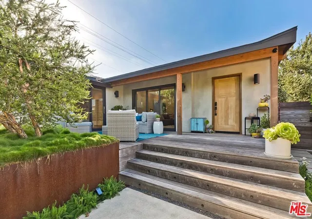 Photo 2 of Single family home for sale at 2211 Ashland Ave, Santa Monica, CA 90405 | MLS# 26986417 | Listing updated on 2026-09-29