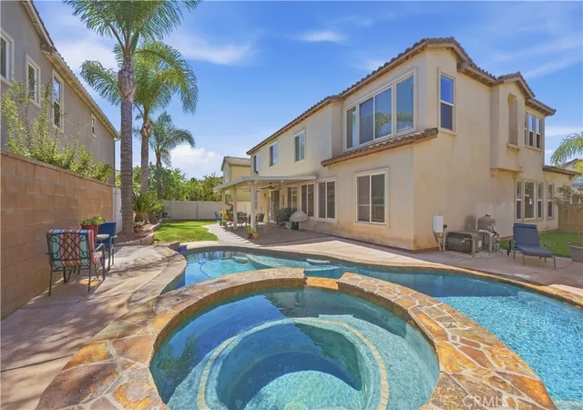 Photo 2 of Single family home for sale at 31123 Hickory Pl, Temecula, CA 92592 | MLS# SW26199858 | Listing updated on 2026-10-10