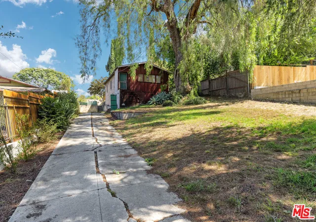 Photo 3 of Sale Pending at 1316 N Avenue 46, Los Angeles, CA 90041 | MLS# 26988271 | Listing updated on 2026-09-21
