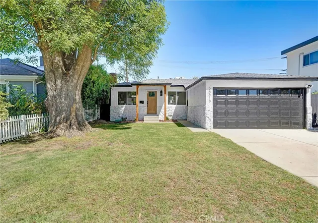 Photo 1 of Single family home for sale at 20919 Costanso St, Woodland Hills, CA 91364 | MLS# TR26200865 | Listing updated on 2026-10-11