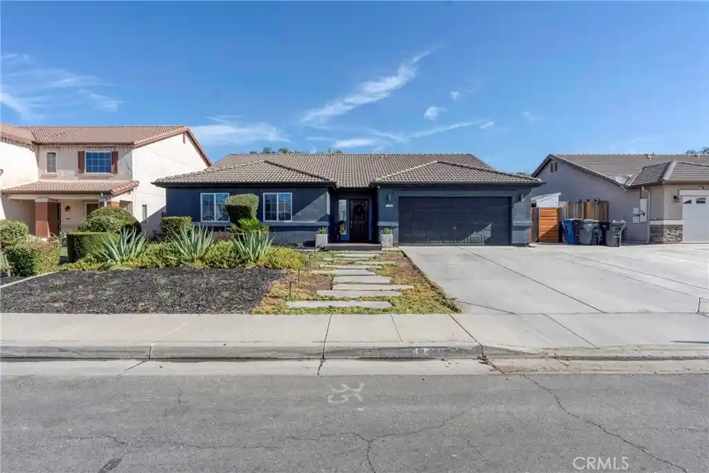 Single family home for sale at 12206 Mezzadro Ave, Bakersfield, CA 93312 | MLS# NS26202037