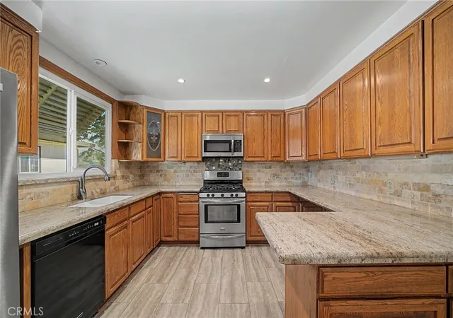Photo 2 of Single family home for sale at 347 W Leeside, Glendora, CA 91741 | MLS# CV26201981 | Listing updated on 2026-10-01